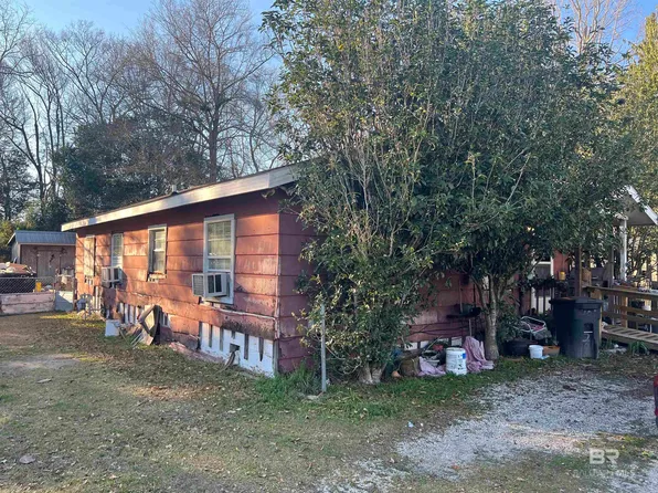 201 Wilson Ave, Atmore, AL 36502