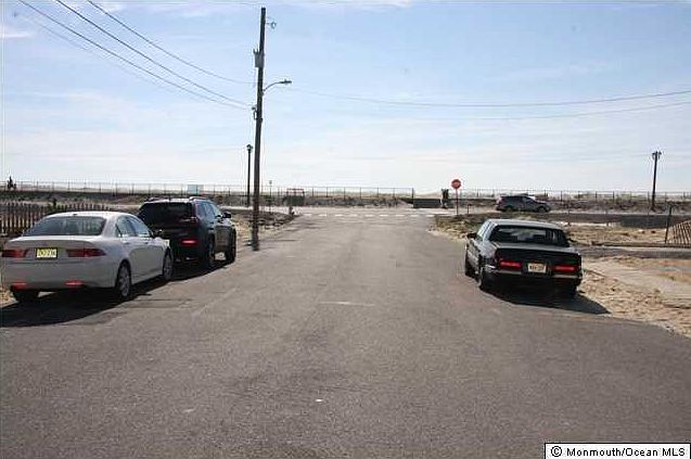 2nd image of 4 8th Ave