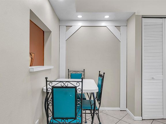 5th image of 9020 Sunrise Lakes Boulevard #202