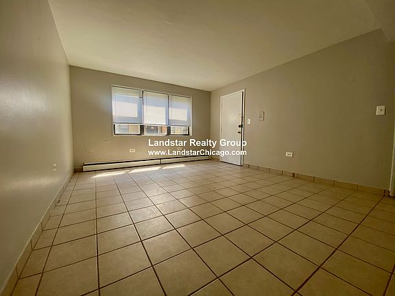 3rd image of 1660 W Pratt Blvd APT 1N