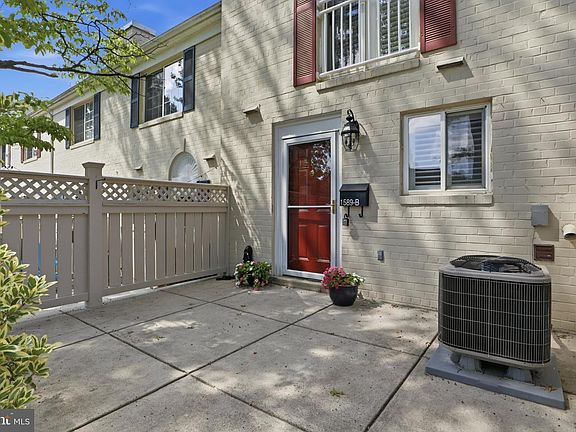 2nd image of 1589 N Van Dorn St