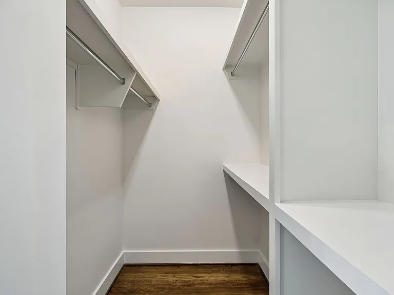 2320 Dalebrook Ct — Photo 16