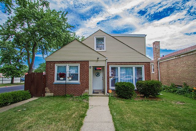 1st image of 4601 S Leclaire Ave