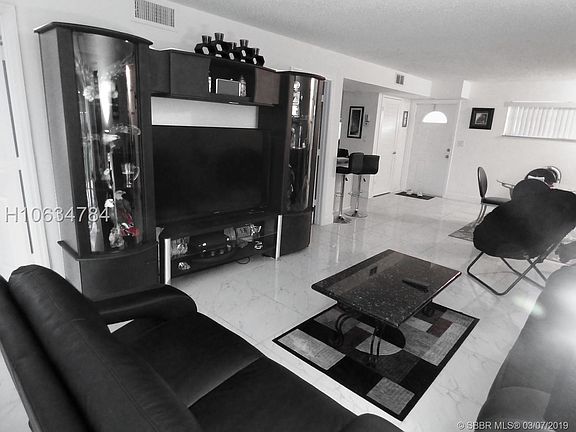 5th image of 371 S Hollybrook Dr APT 205