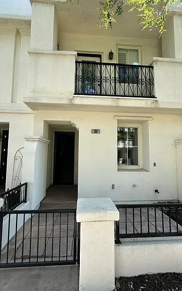 130 Beach Side Ct — Photo 1