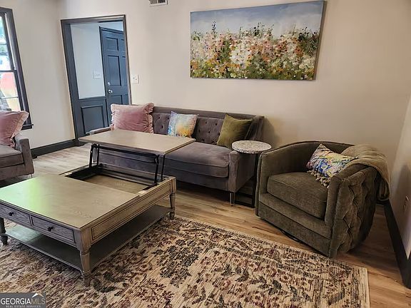 2nd image of 101 Everhill