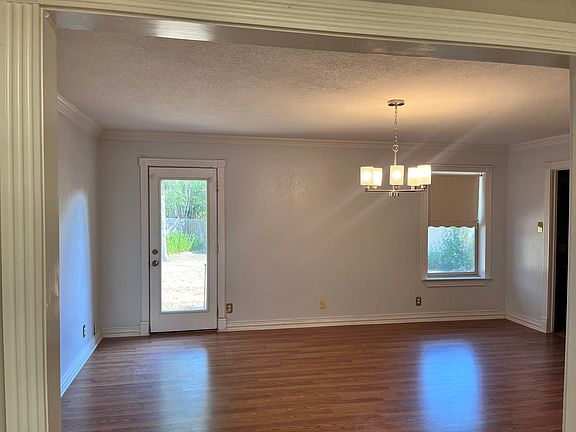 4th image of 1706 Roosevelt St
