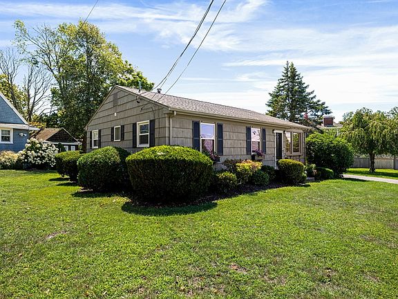 2nd image of 1747 Highland Ave
