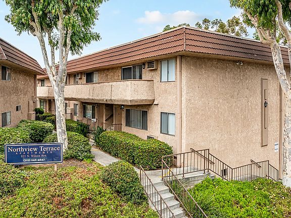 5th image of 867 N Wilcox Ave #2