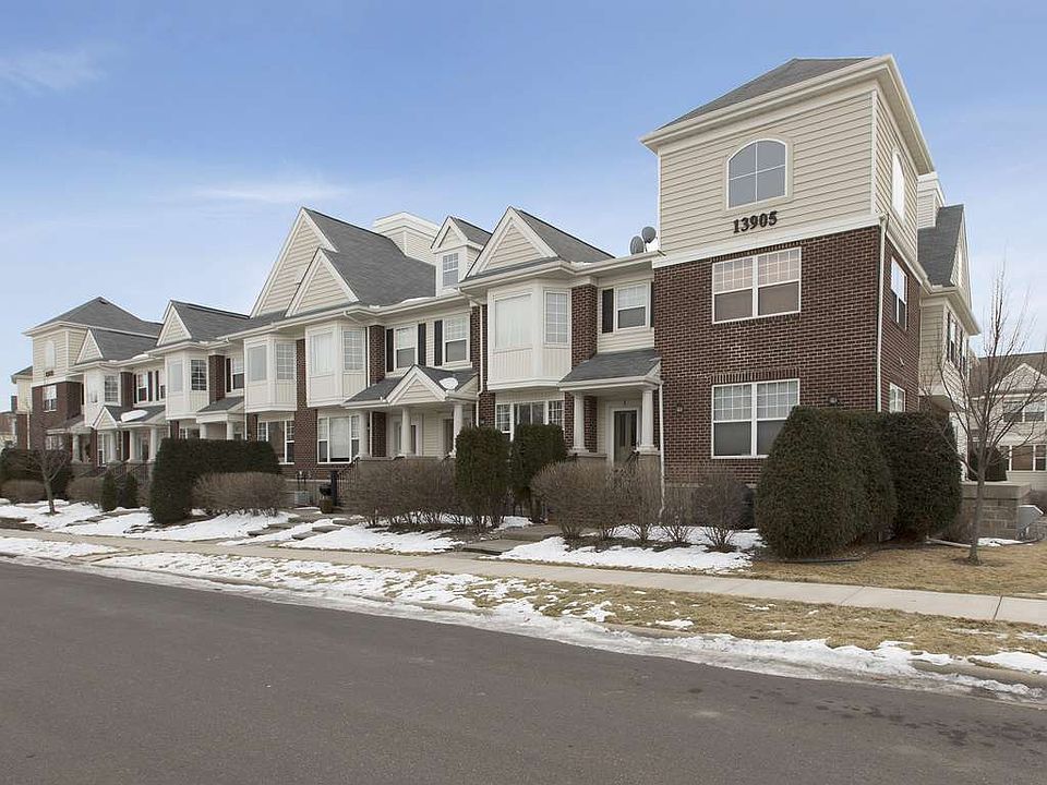 1st image of 13905 53rd Ave N APT 405