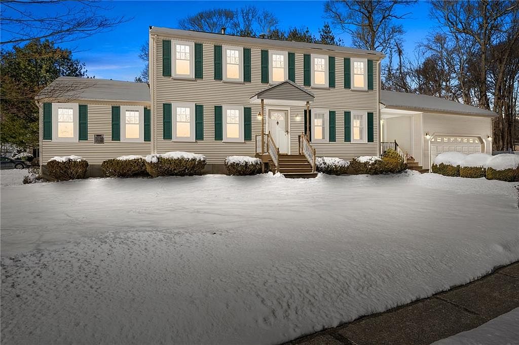 25 Cowesett Green Dr, Warwick, RI 02886 Zillow
