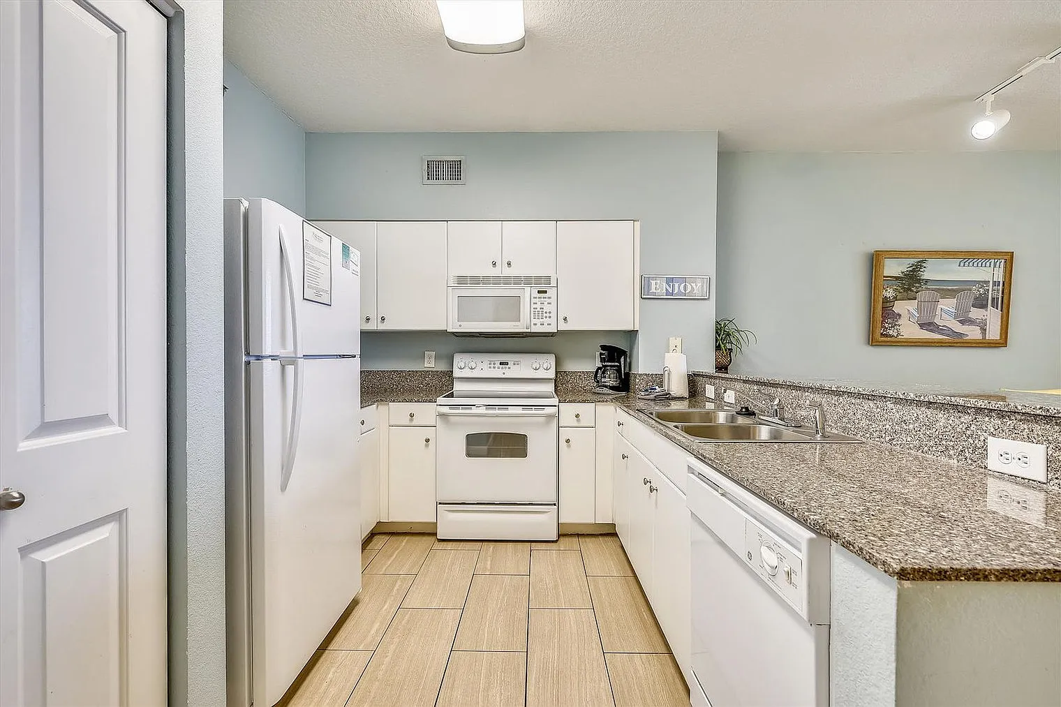 2 bed, 3.0 bath, 1280 sqft, $3,062 — Photo 4