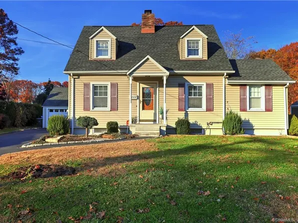 2880 Old Town Road, Bridgeport, CT 06606