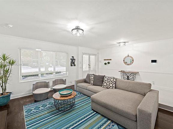 4th image of 2810 NE 60th St #1