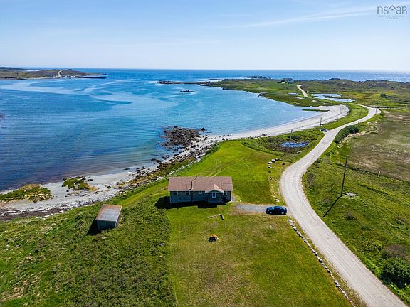 3rd image of 33 Sunday Point Rd