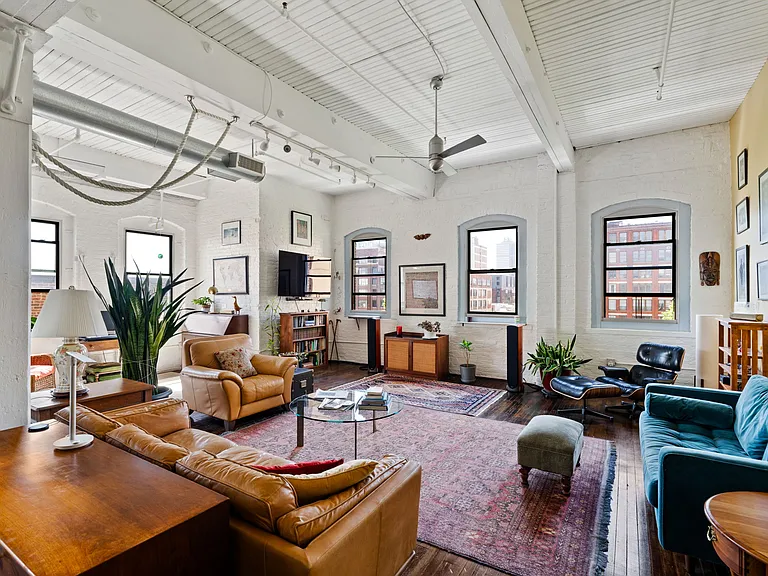 429 N 13th St #5G — Photo 7