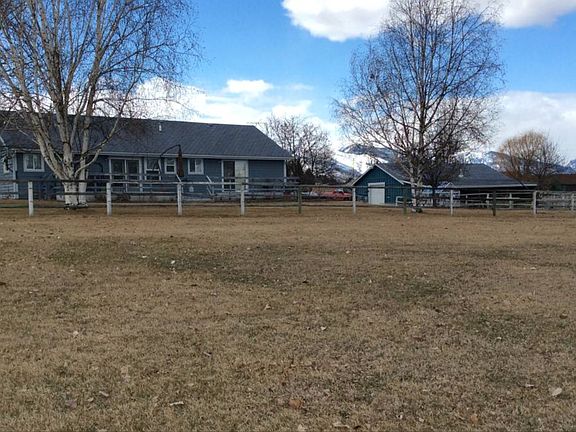 3rd image of 608 Jacklyn Way