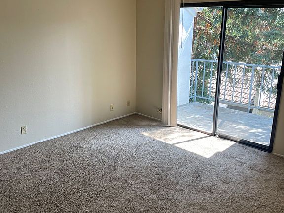 4th image of 1055 N Capitol Ave APT 20