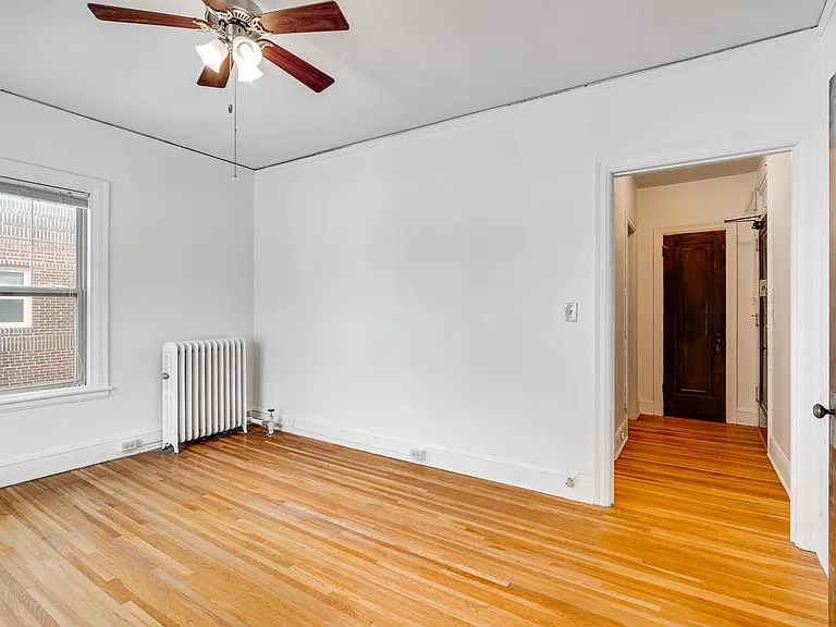 Summit Hill Apartments — Photo 25