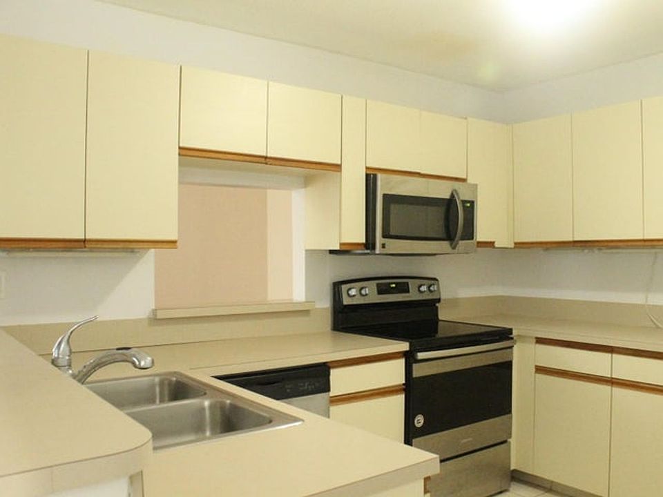 1st image of 1522 Ocean Dunes Cir