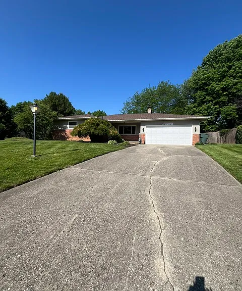 4371 Kendale Ct — Photo 1