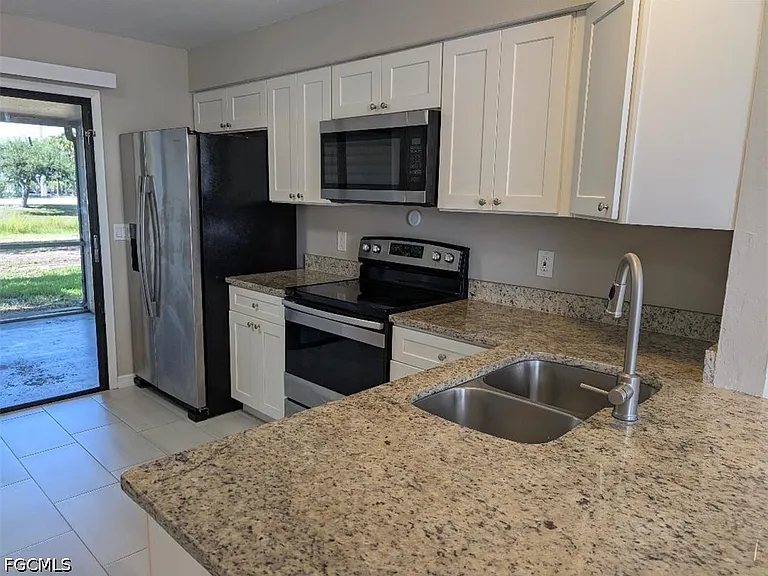 1509 SW 48th Ter #104 — Photo 4