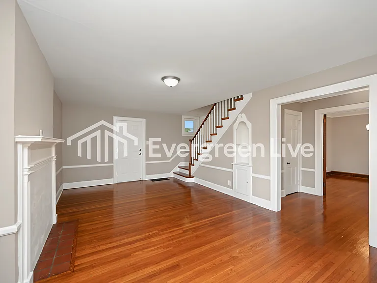 3050 Sheldon Ave — Photo 6