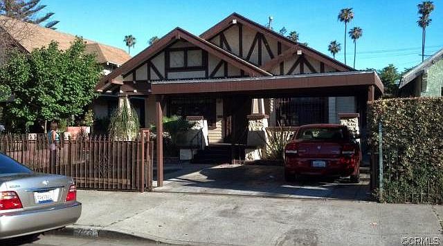 1st image of 724 W 45th St