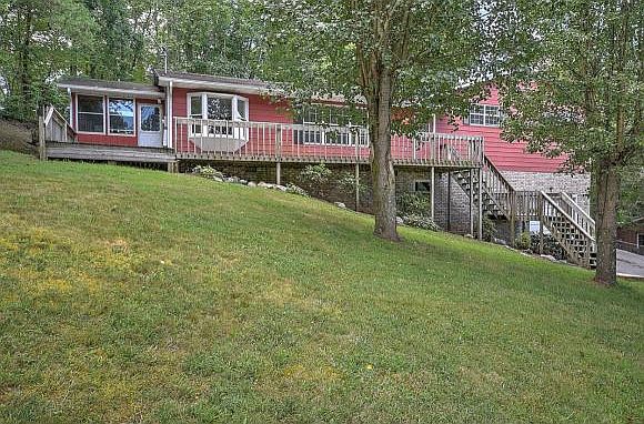1st image of 156 Joy Dr