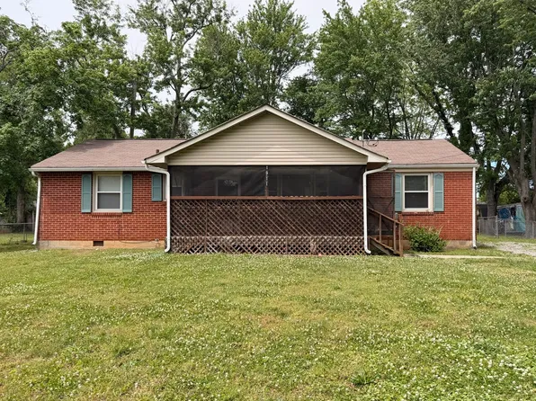1911 Wren St, Murfreesboro, TN 37130