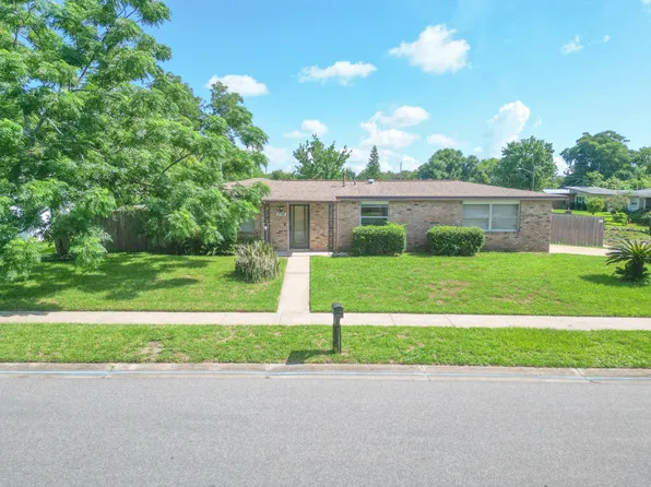 2798 Winstead Dr, Titusville, FL 32796