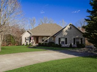 15324 Mahan Dr, Fayetteville, AR 72704