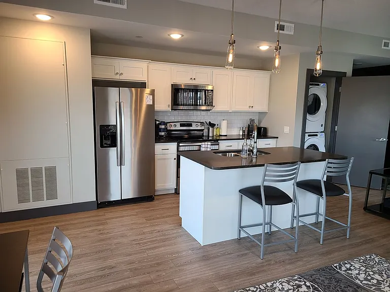 520 Neil — Photo 9