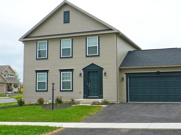 136 Meadowhawk Ln, State College, PA 16801