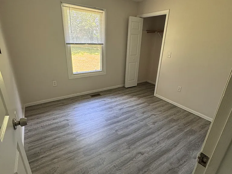 515 Valley View Dr — Photo 18