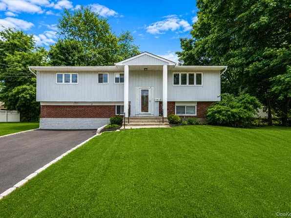 49 Eastern Avenue, Deer Park, NY 11729