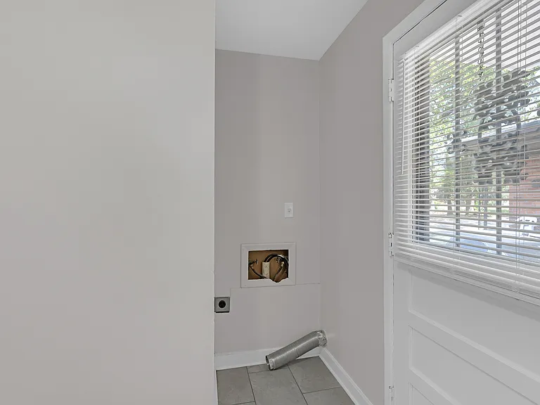 3129 Given Ave — Photo 7