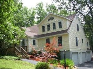 14 Sutton Pl, Londonderry, NH 03053