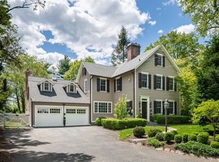 4 Cat Rock Rd, Cos Cob, CT 06807
