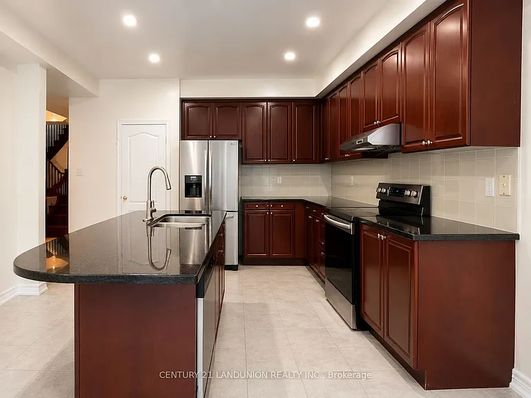 2238 Gladacres Ln — Photo 13