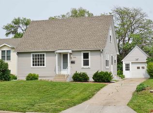 3026 S 11th St, Lincoln, NE 68502