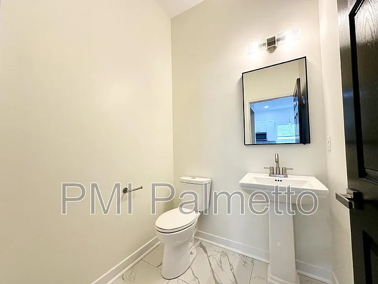 1121 Zeigler St #A — Photo 10