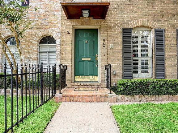 3rd image of 647 N Post Oak Ln