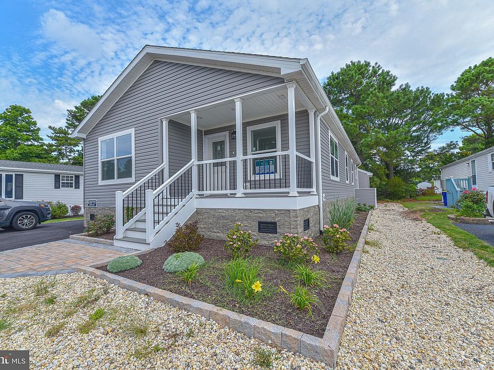 1st image of 26770 Curlew Way #5