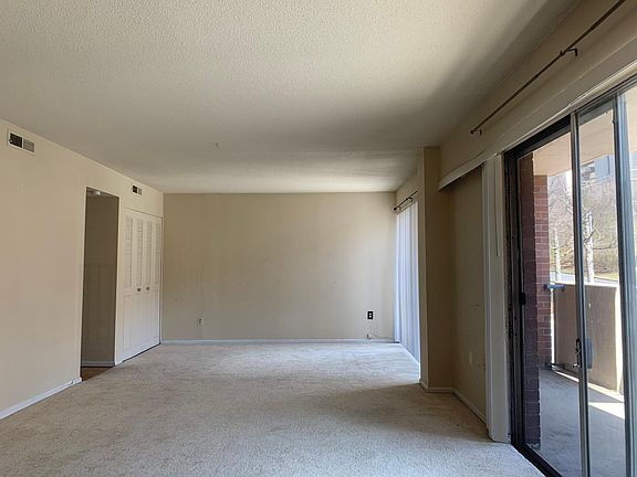 2nd image of 1300 Army Navy Dr APT 120