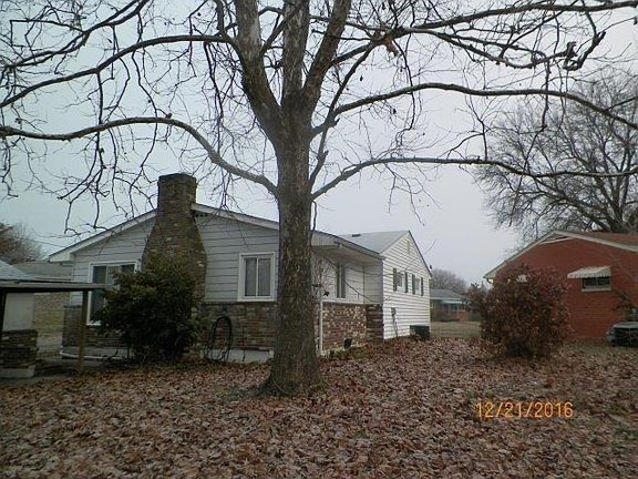 2nd image of 923 Waverly Dr