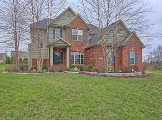 1403 Briarwood Ln, Mahomet, IL 61853