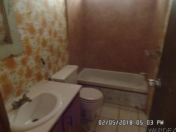 5th image of 1938 W Robson Cir