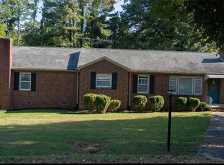 114 N Calhoun St, Mc Cormick, SC 29835