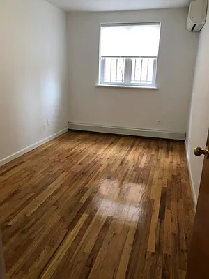 Rented by Alexiou Realty | media 14